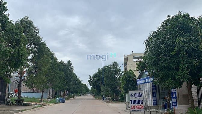 Hình ảnh Gia đình cần bán gấp 150m2 đất gần chợ, dân đông, đường thông ra MPTV