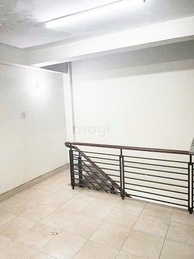 Hình ảnh Cho thuê nhà hẻm Đinh Công Tráng 5x10 2 lầu 2pn 2wc Quận 1
