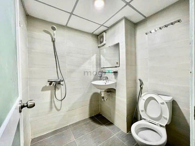 Hình ảnh Duplex cửa sổ lớn full nội thất gần cầu Tân Thuận Q7 thuận tiện quận 4