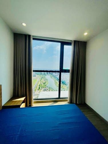 Hình ảnh Cho thuê căn 2 ngủ góc tòa P4 thoáng đãng, view đẹp