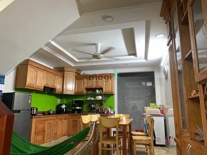 Hình ảnh Cách đường Phạm Văn Bạch 60 m. 4 tầng. 8,2 tỷ. 60 m²