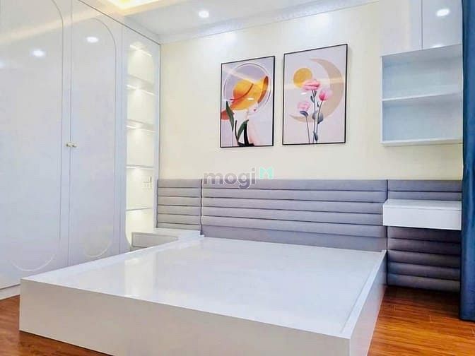 Hình ảnh Bán Nhà Phân Lô Láng Hạ, Quận Đống Đa, Dt 42m2 x 6 tầng, Mt 4,3m