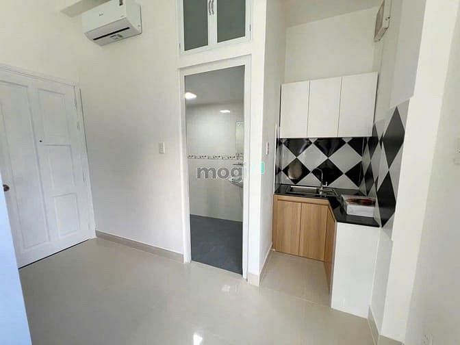 Hình ảnh Chính Chủ Cho Thuê Căn Hộ Mới 100% ngay Cầu Nguyên Văn Cừ Quận 1