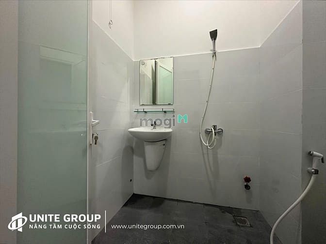 Hình ảnh Studio mới chưa bóc seal cửa sổ thoáng full NT Q8