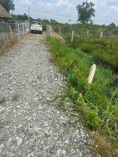 Hình ảnh Đất phú an 647m2 có hồ ao cây trái chủ kẹt tiền bán chỉ 850tr