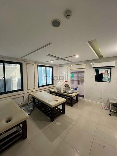 Hình ảnh Cho thuê nhà mặt phố NGUYỄN VĂN HUYÊN, DT 115m2x7 tầng, MT 9.2m, 220tr