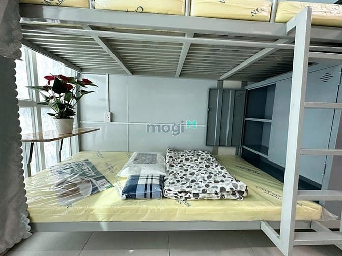 Hình ảnh Ký Túc Xá Nữ Nguyễn Gia Trí có thang máy, mới khai trương, giá từ 1tr8