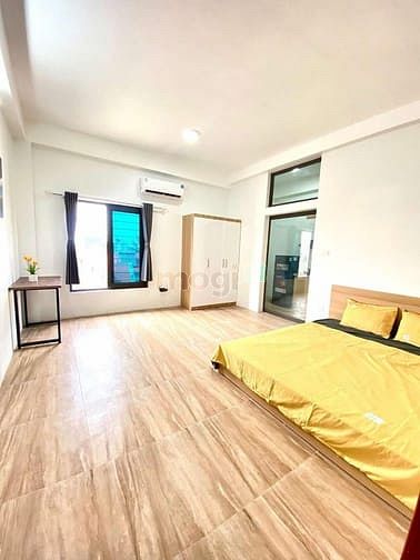 Hình ảnh Cho thuê căn Studio Full nội thất, cửa sổ lớn, thang máy hầm xe ở PXL