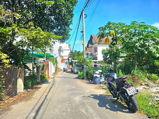 Hình ảnh bán Đất 1 xẹt , đường số 1( lâm viên). Hoàng hữu nam.Q9 - DT : 71m2