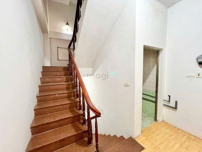 Hình ảnh Bán ngô quyền hà đông 32m2, ô tô đỗ, 5 tầng nhỉnh 6 tỷ