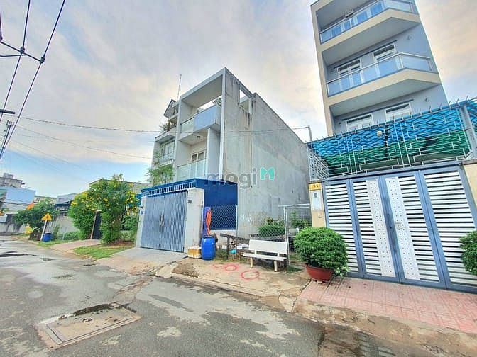 Hình ảnh Bán đất mặt tiền đường 963 Nguyễn Duy Trinh , Phú Hữu, Q9 - DT : 69m2