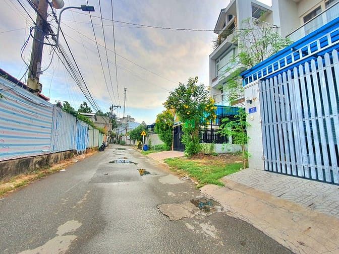 Hình ảnh Bán đất mặt tiền đường 963 Nguyễn Duy Trinh , Phú Hữu, Q9 - DT : 69m2