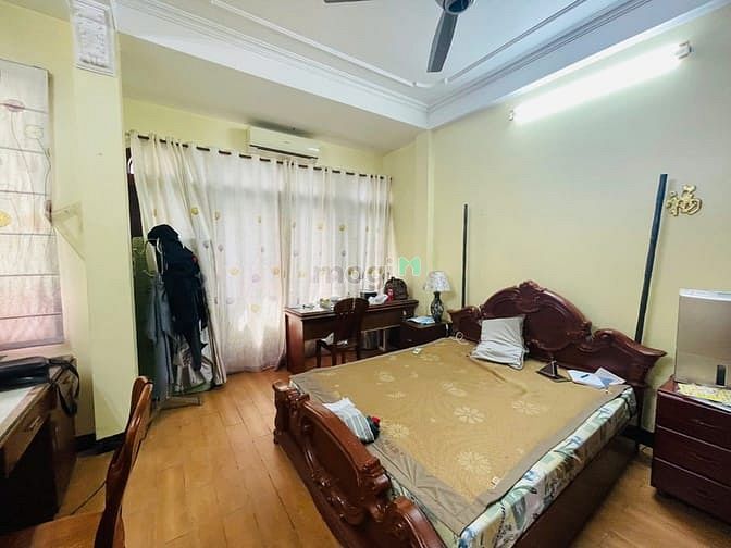 Hình ảnh Bán Nhà Phân Lô Phố Trần Quốc Hoàn - Cầu Giấy - Dt 40/50m2 x 5 tầng.