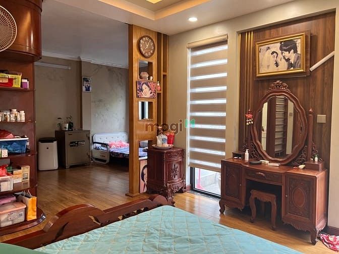 Hình ảnh +Biệt thự Việt Hưng-Giang Biên. -Diện tích 240M2 -4 Tầng. -Mặt tiền 10