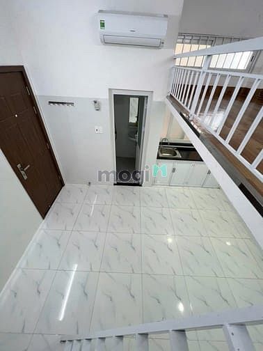 Hình ảnh Duplex cửa sổ trời rộng 30m2 view Landmark 81