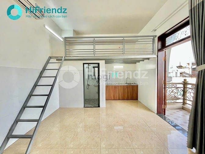 Hình ảnh Duplex ban công nội thất cơ bản ngay sau VLU