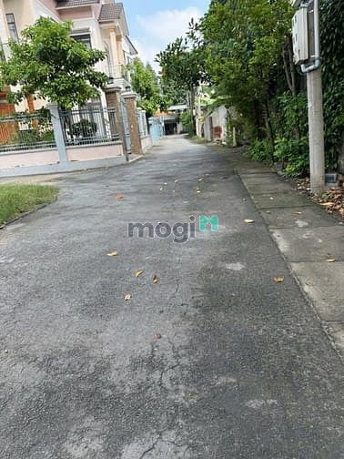 Hình ảnh Đất Phú Lợi ngay Huỳnh văn luỹ ra trịnh hoài đức 5x22 chỉ 4ti2