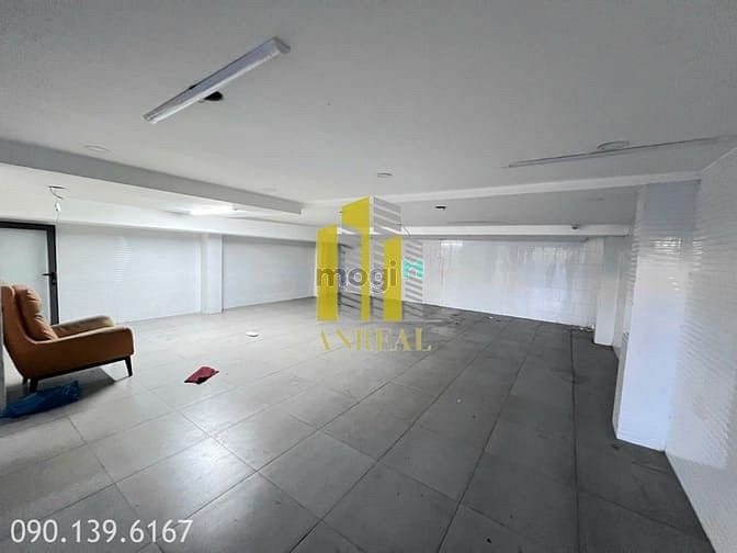 Hình ảnh Biệt Thự Hiện Đại Hầm 3 Lầu 5 Phòng, Có Thang Máy - Nội Thất Cao Cấp