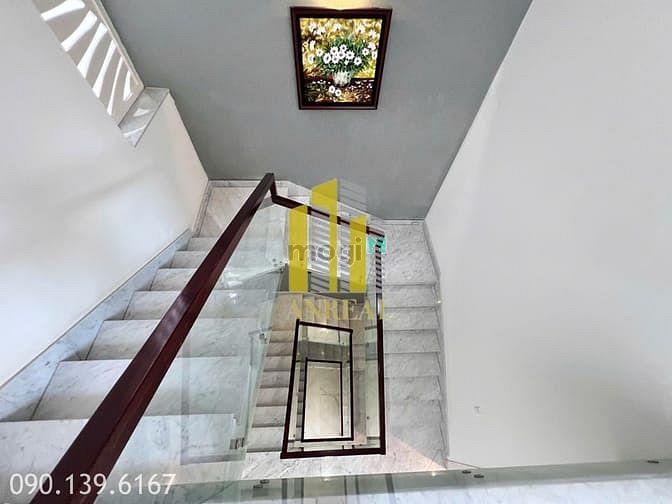 Hình ảnh Biệt Thự Hiện Đại Hầm 3 Lầu 5 Phòng, Có Thang Máy - Nội Thất Cao Cấp