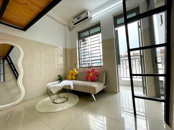 Hình ảnh Phòng cho thuê có gác có ban công cách Etown Tân Bình chỉ 3p