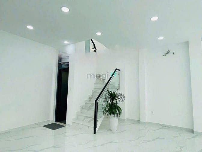 Hình ảnh Cho thuê nhà mới gần út tịch- diện tích 5.4x12m