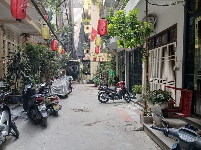 Hình ảnh Bán Nhà phố Ngô Tất Tố, Văn Miếu, Đống Đa