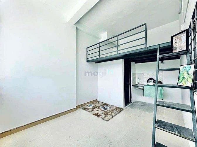 Hình ảnh Phòng Trọ Có Gác,Cửa Sổ Thoáng Gần Trường Cao Đẳng Công Thương Quận 9