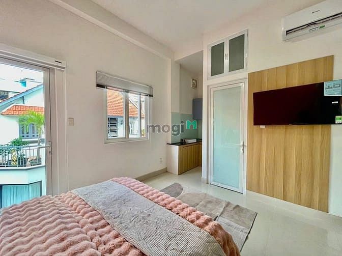 Hình ảnh STUDIO ban công ( máy giặt riêng ) gần cầu Phú Mỹ , KCX Tân Thuận