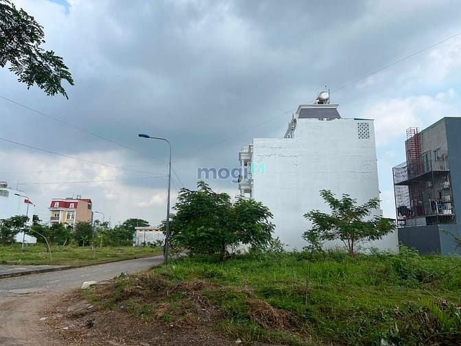 Hình ảnh Bán đất 7x18,5 Dự án Phú nhuận -TML Q.2 giá 155tr/m2