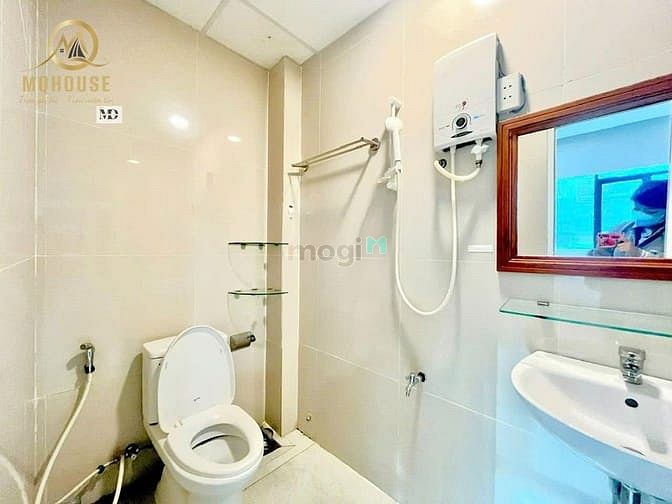 Hình ảnh Studi Cửa Kính Sang Trọng Gần cầu Nguyễn Văn Cừ