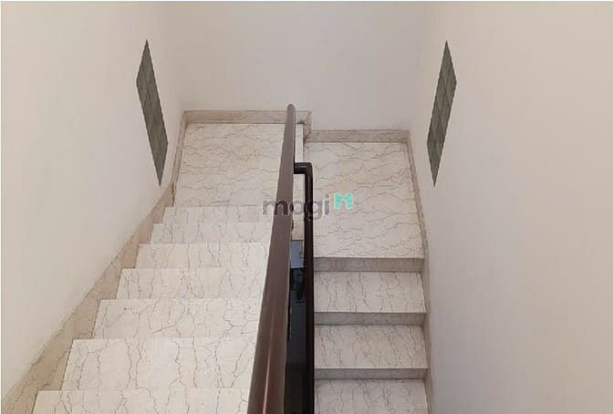 Hình ảnh Cần cho thuê căn nhà 1 trệt 3 lầu 43tr/th hẻm xe hơi Nguyễn Văn Hưởng