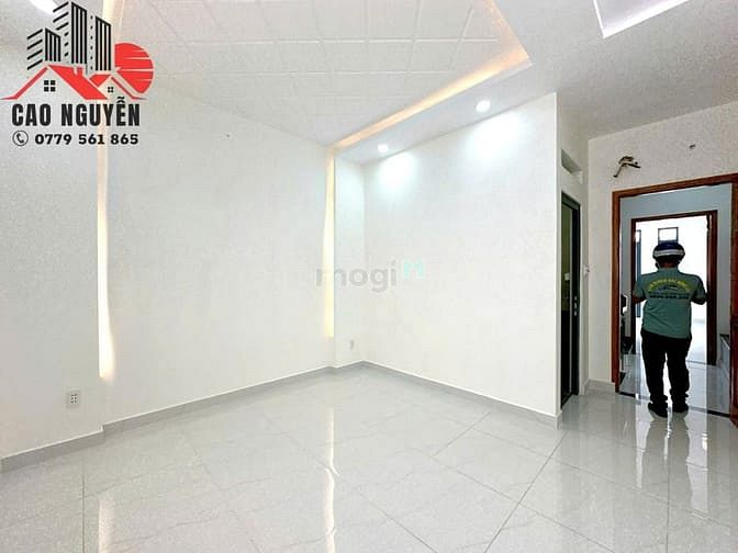 Hình ảnh Nhà 1 trệt 1 lửng 3 lầu, 5 phòng ngủ, Đường Liên Khu 4-5.