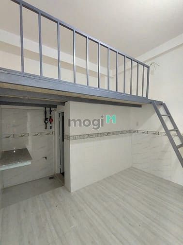 Hình ảnh Phòng mới gần Phan Văn Hớn, giá từ 2tr2