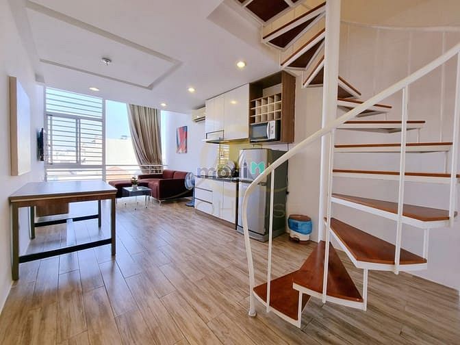 Hình ảnh 1 trệt 1 lầu 2 phòng ngủ cửa sổ to view thành phố