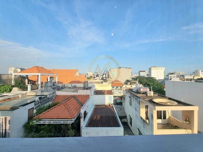 Hình ảnh 1 trệt 1 lầu 2 phòng ngủ cửa sổ to view thành phố