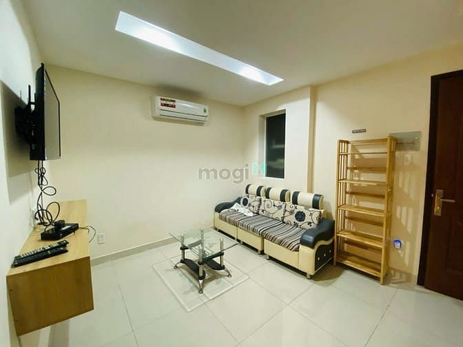 Hình ảnh CHDV 2PN-2WC-1PK banlcol Gần Sân Bay TSN