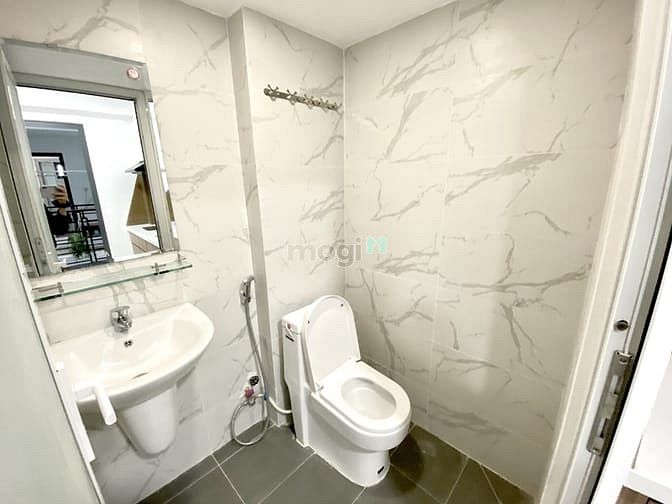 Hình ảnh CHDV Ban Công Riêng - chỉ 6tr5 ngay Nguyễn Hữu Cảnh, BT