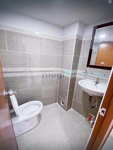 Hình ảnh Phòng Ban Công Tách Bếp Thang Máy ngay Trung Tâm Quận 3