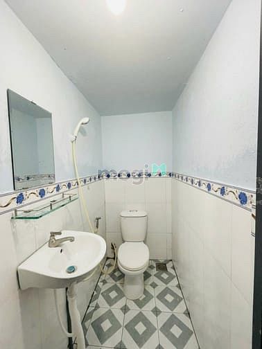 Hình ảnh Phòng gác rộng QL13 kế Vạn Phúc, giá 3tr4