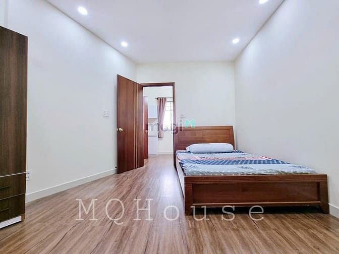 Hình ảnh CHDV 1 Phòng Ngủ Ban Công Tách Bếp Ngay Cầu Lê Văn Sỹ Quận 3