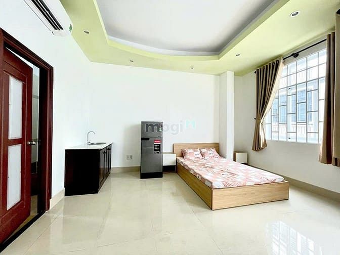 Hình ảnh Căn Hộ Studio Ban Công Mặt Tiền Đường Lý Thường Kiệt Quận 10