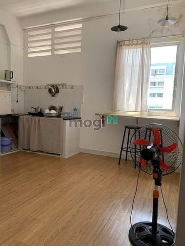 Hình ảnh Cho thuê Chung cư Lê Văn Duyệt, P6, Q3: 57m2, 2p ngủ, NT, giá 8tr