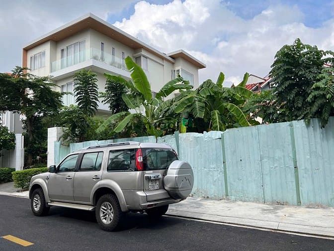 Hình ảnh Bán đất biệt thự 18x25 khu Vip Thảo Điền Q.2
