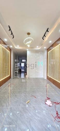 Hình ảnh Nhà Đôi Mới Xây, Đường Lê Văn Quới, 3 Lầu, Có Thang Máy