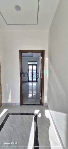 Hình ảnh Nhà Đôi Mới Xây, Đường Lê Văn Quới, 3 Lầu, Có Thang Máy