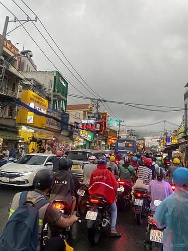 Hình ảnh Bán đất mặt tiền Lê Văn Việt, Tăng Nhơn Phú B, Giá 180tr/m2