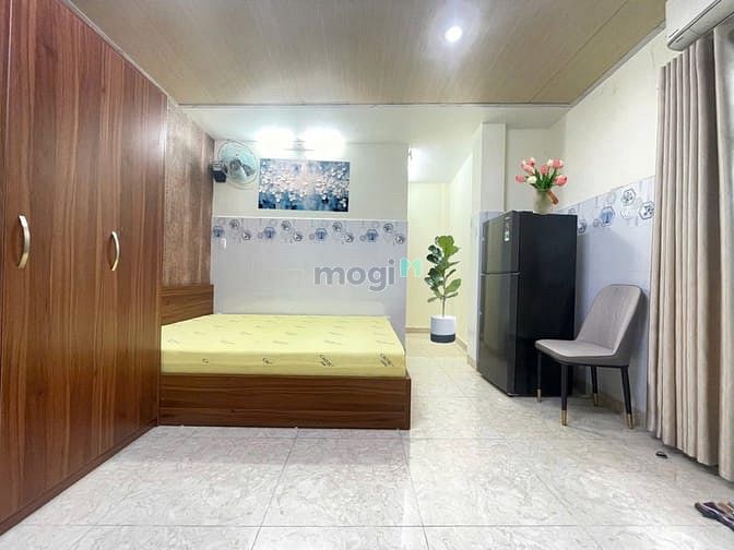 Hình ảnh CHDV full NT đối diện toà nhà Viettel có cửa sổ mát