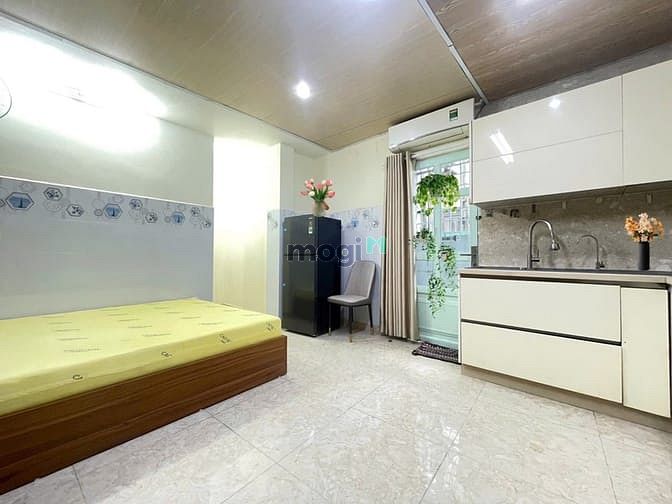 Hình ảnh CHDV full NT đối diện toà nhà Viettel có cửa sổ mát