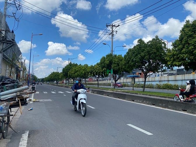 Hình ảnh Đất mặt tiền Xa Lộ Hà Nội Hiệp Phú quận 9 138tr/m2 ngay ngã tư Thủ Đức