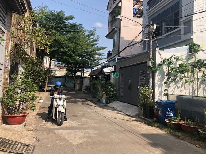 Hình ảnh Đất hẻm nhựa 8m đường Làng Tăng Phú, Gần Lê Văn Việt giá 6,5 tỷ/100m2